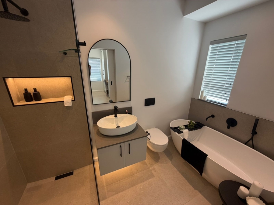 3 Bedroom Property for Sale in Heiderand Western Cape